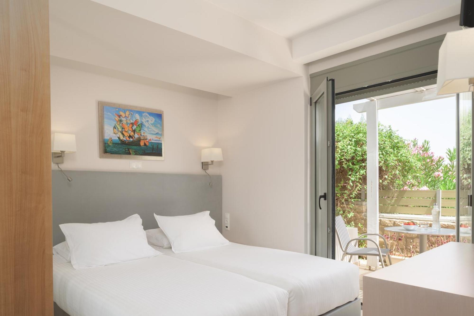 Eco Villa, A Perfect Escape Close To The Beach, By Thinkvilla Maroulas Ngoại thất bức ảnh